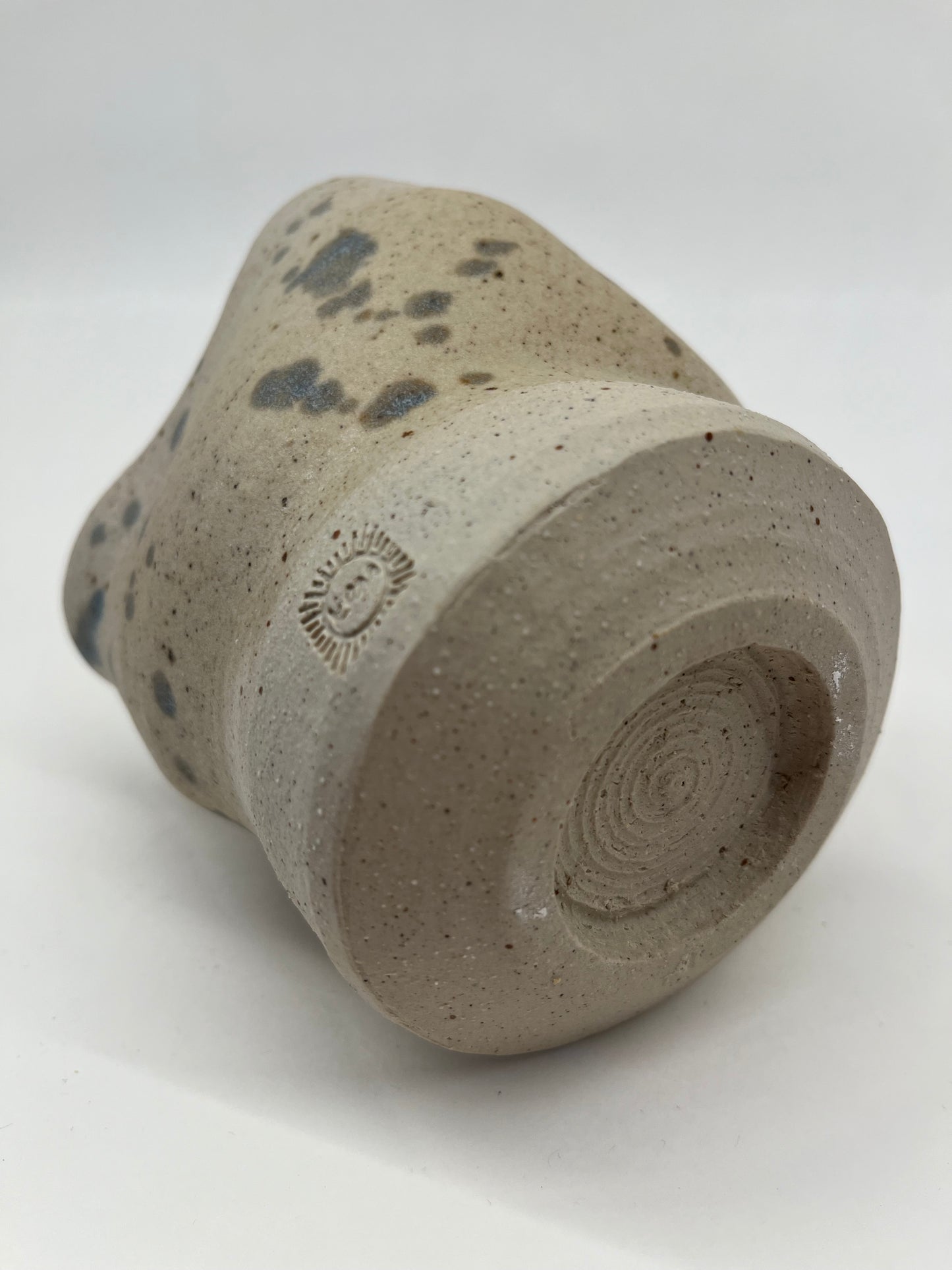 Wobble vase