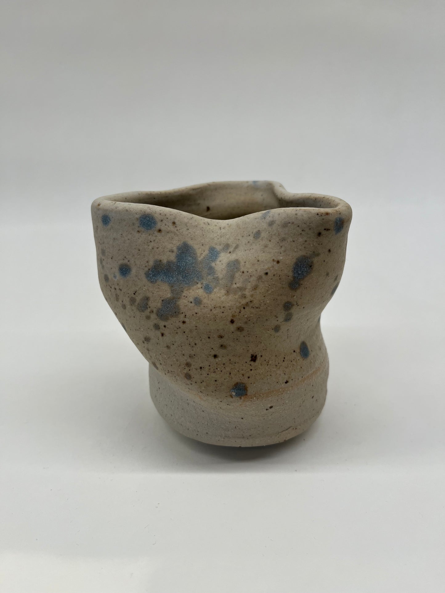 Wobble vase