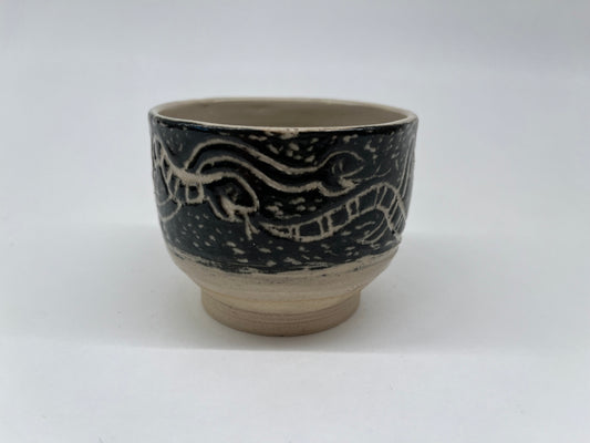 Snake cup